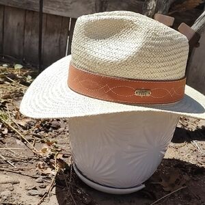 Frye Natural Straw Fedora with Tan Leather Band